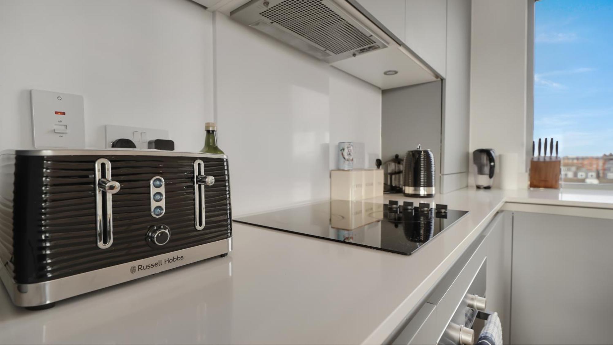 לונדון Modern And Spacious Penthouse Apartment In Putney With Free Parking מראה חיצוני תמונה